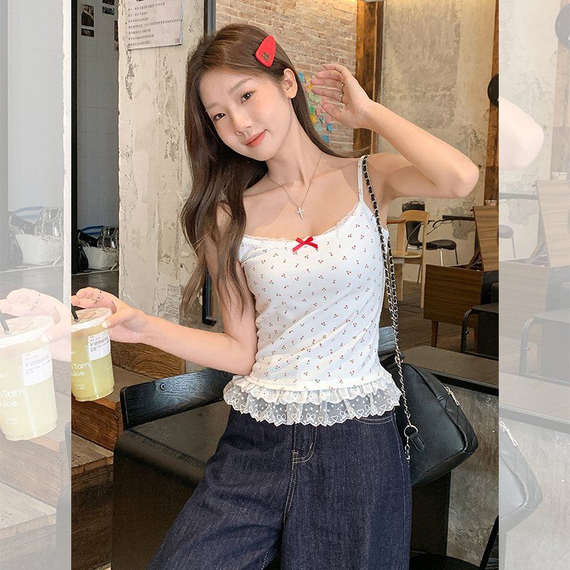 여성 체리 프린팅 민소매 나시 레이스 프릴 여름 슬림핏 데일리 바캉스룩 티셔츠 상의 - 상세 이미지 4