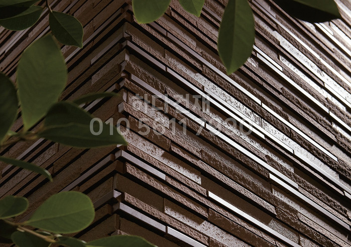 루미노스타일 브라운 릭실 이낙스 아키타일 LIXIL INAX ARCHITILE 일본타일 / 하다건재