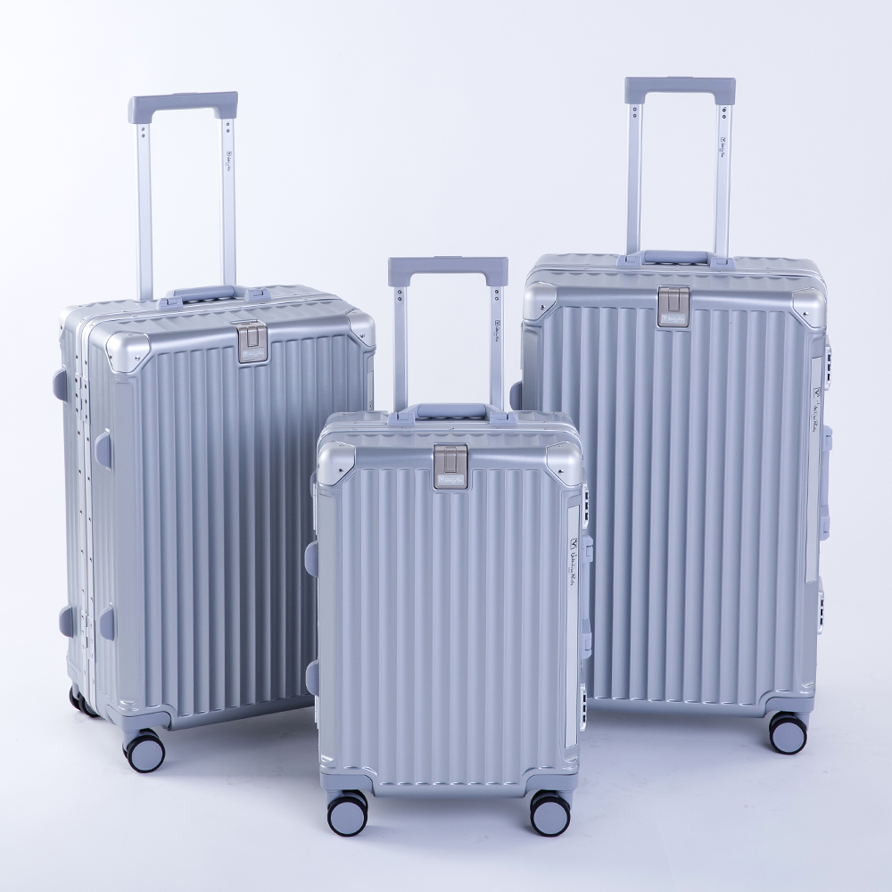 발렌티노루디 베르가모 AC023 54cm(20인치), 65cm(24인치), 70cm(26인치) 폴리카보네이트 여행용 금고형 캐리어 - 상세 이미지 4
