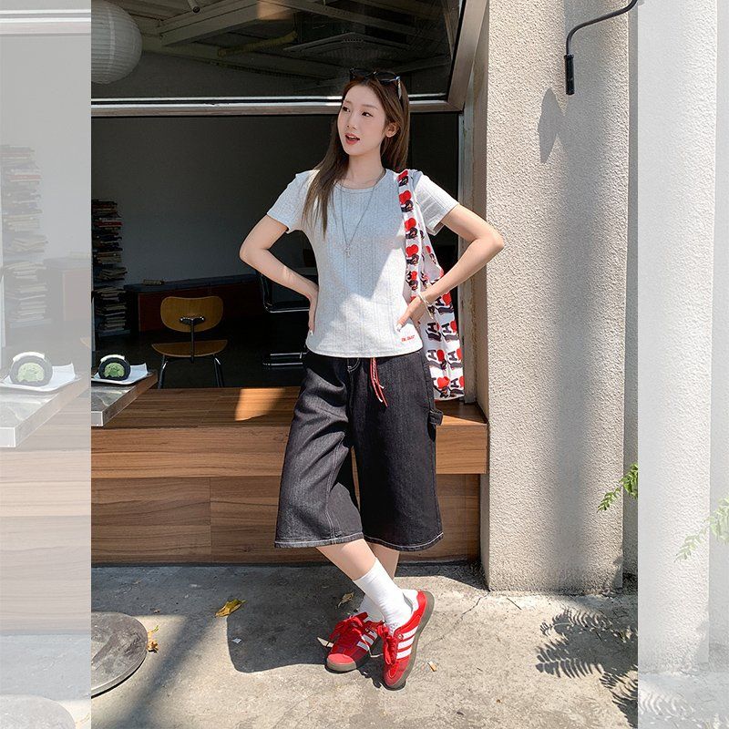 레터링 라운드넥 반팔 티셔츠 여름 여성 슬림핏 코튼 스판 기본티 데일리 캐주얼 이지웨어 - 상세 이미지 4