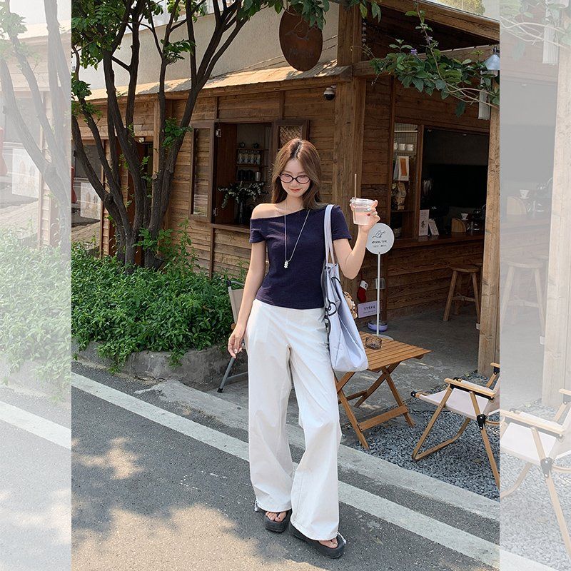 여름 여성 슬림핏 사선넥 오프숄더 반팔 니트 티셔츠 데일리 캐주얼 출근룩 이지웨어 기본티 - 상세 이미지 5