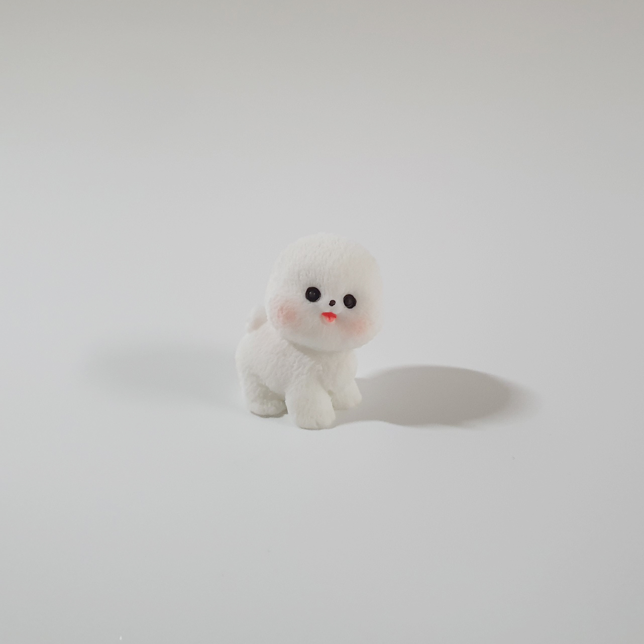 비숑 강아지 피규어 (1개) - 하얀 미니어처 귀여운 조그마한 멍멍이 - 메인 이미지
