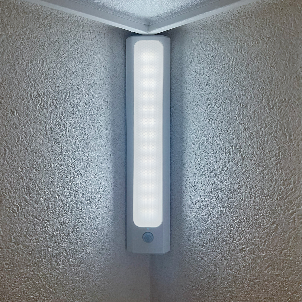 삼각 센서등 무타공 충전 LED 센서 조명 파카이라이트