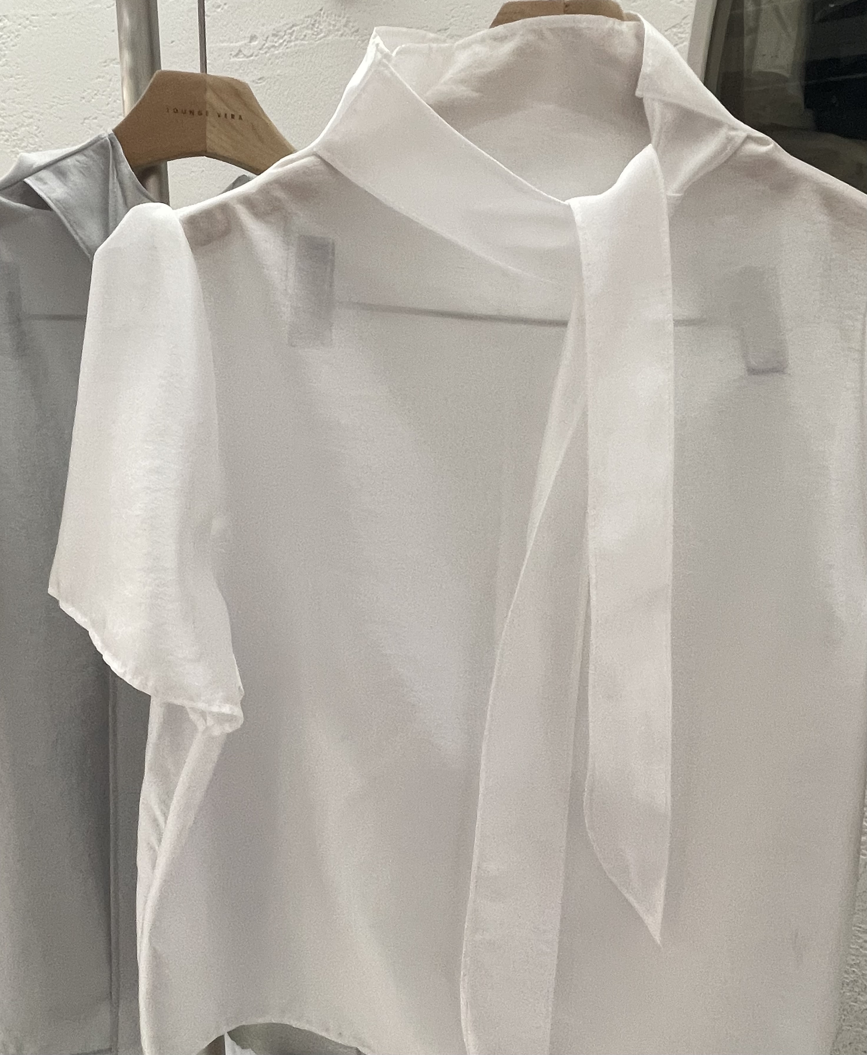 클래식 오간자 타이 블라우스 그레이 시스루 블라우스 2color 이미지 3