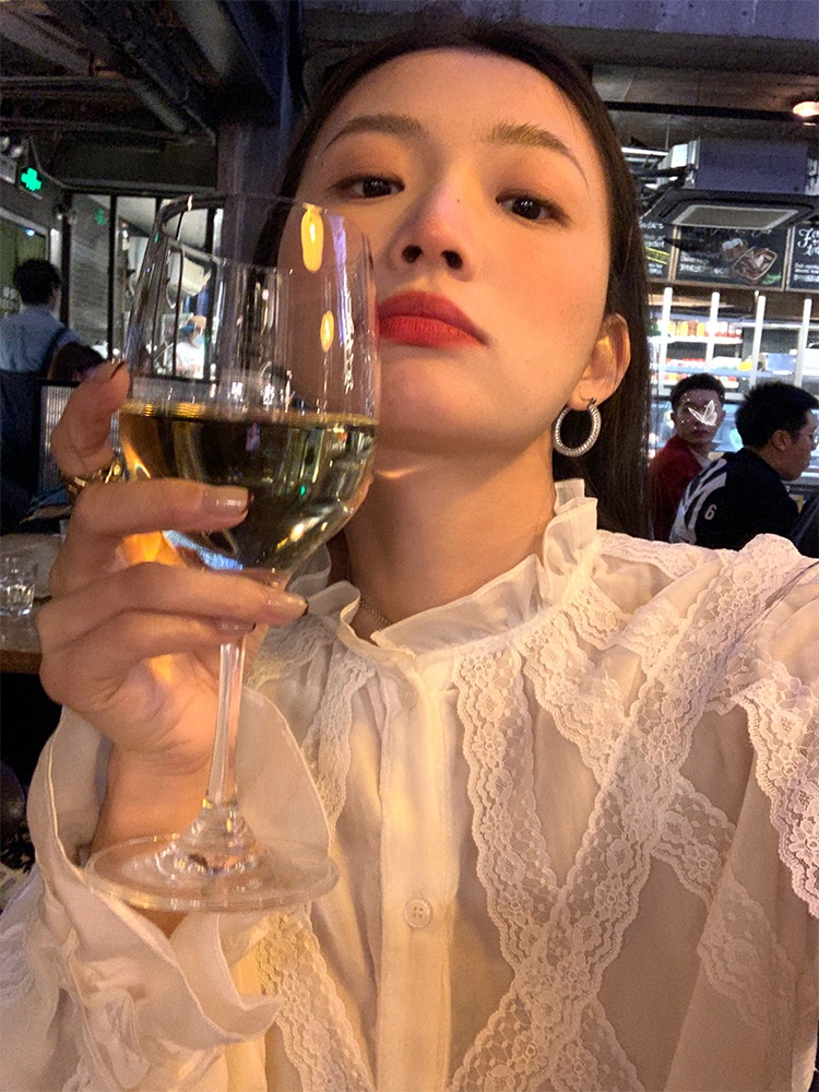 프릴넥 레이스포인트 긴팔실크블라우스 로맨틱 출퇴근 유니크 데이트 예쁜 디자인 화이트 봄여름 - 상세 이미지 5