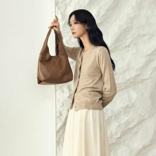 [로보] 이태리 나파 램스킨 토트 미니백 GAC25A501 - 상세 이미지 3