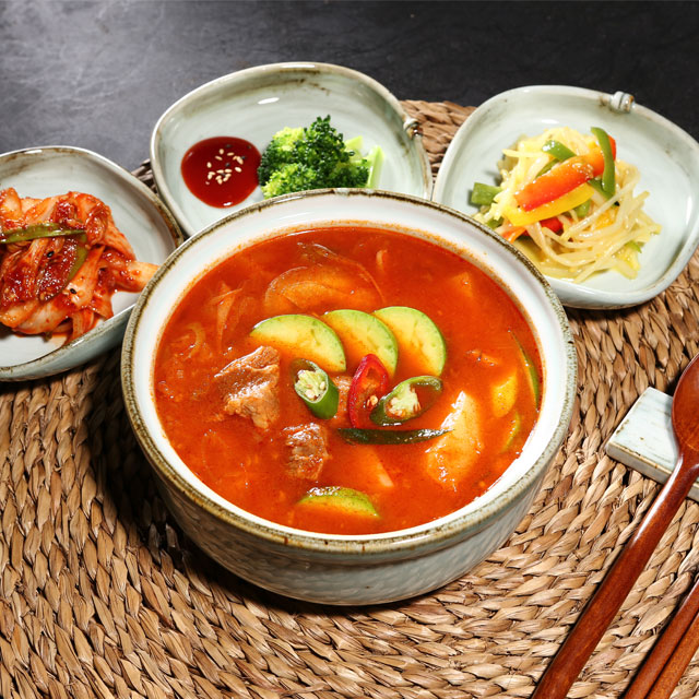 금강수림 한돈 고추장 찌개 1kg 캠핑 글램핑 낚시 간편식 밀키트 맛집  [2 - 3인분] - 상품 이미지