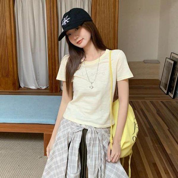 봄 여름 여성 슬림핏 라운드넥 핫픽스 레터링 반팔 티셔츠 코튼 데일리룩 캐주얼룩 - 상품 이미지
