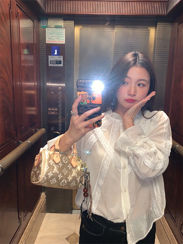 프릴넥 레이스포인트 긴팔실크블라우스 로맨틱 출퇴근 유니크 데이트 예쁜 디자인 화이트 봄여름 - 상세 이미지 4