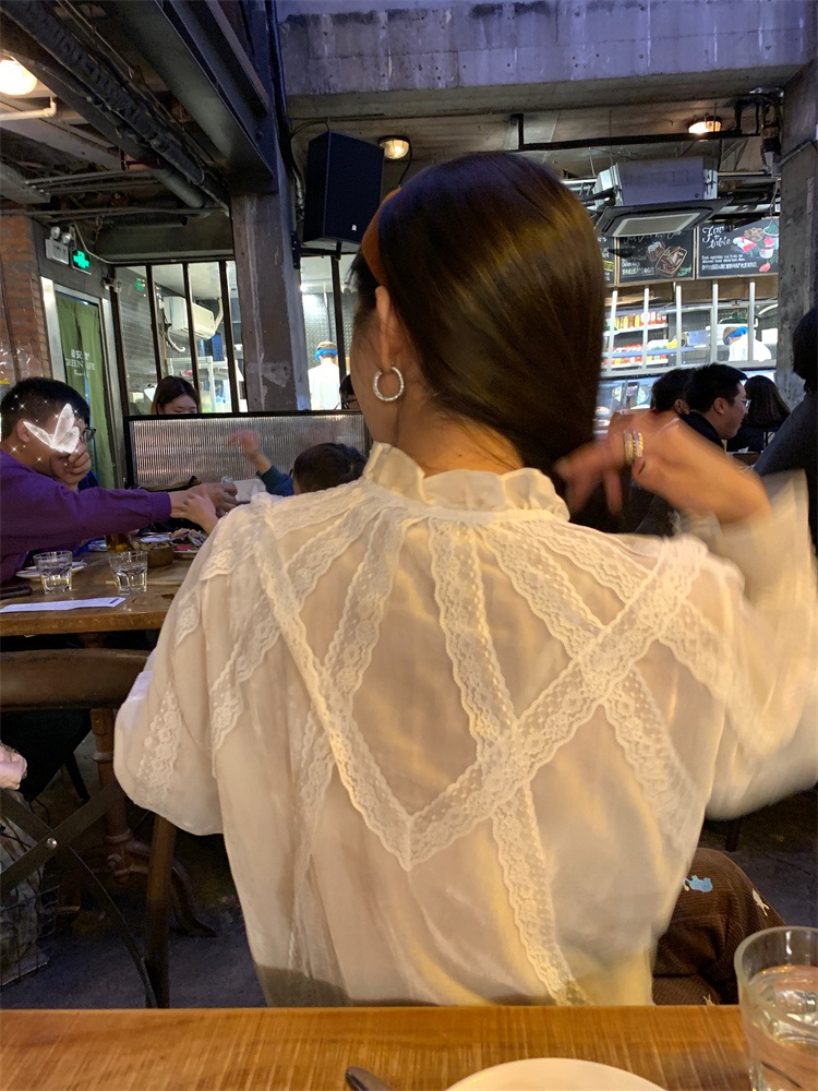 프릴넥 레이스포인트 긴팔실크블라우스 로맨틱 출퇴근 유니크 데이트 예쁜 디자인 화이트 봄여름 - 상세 이미지 2