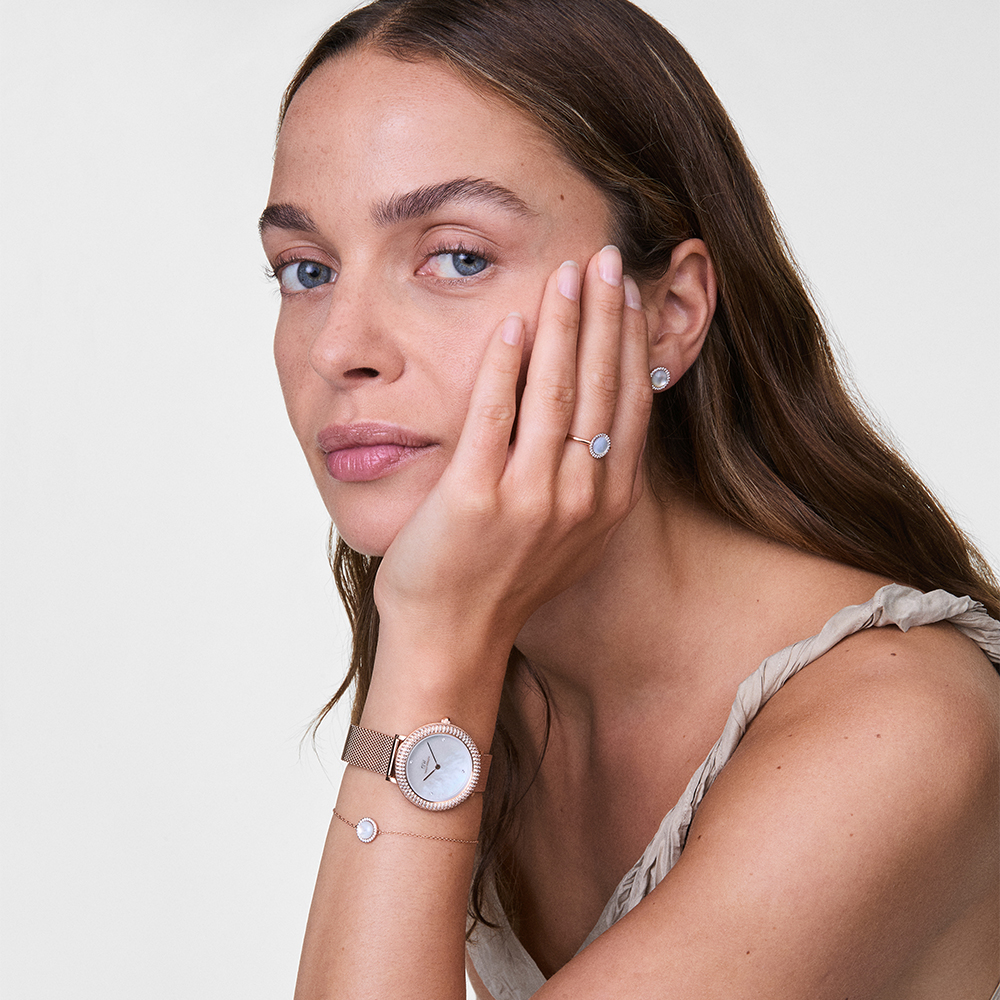 다니엘 웰링턴 AUDREY EARRINGS MOTHER OF PEARL 큐빅 패션귀걸이 이미지 6