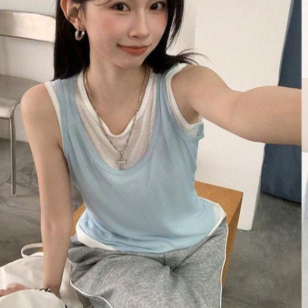 봄 여름 여성 루즈핏 U넥 페이크레이어드 민소매 나시 티셔츠 텐셀 혼방 데일리룩 캐주얼룩 - 메인 이미지