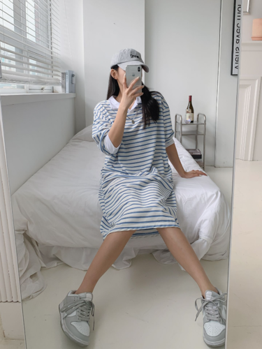 폼나나 Pomnana 루즈핏 스트라이프 긴팔 긴팔단카라 봄 가을 원피스 - 상품 이미지