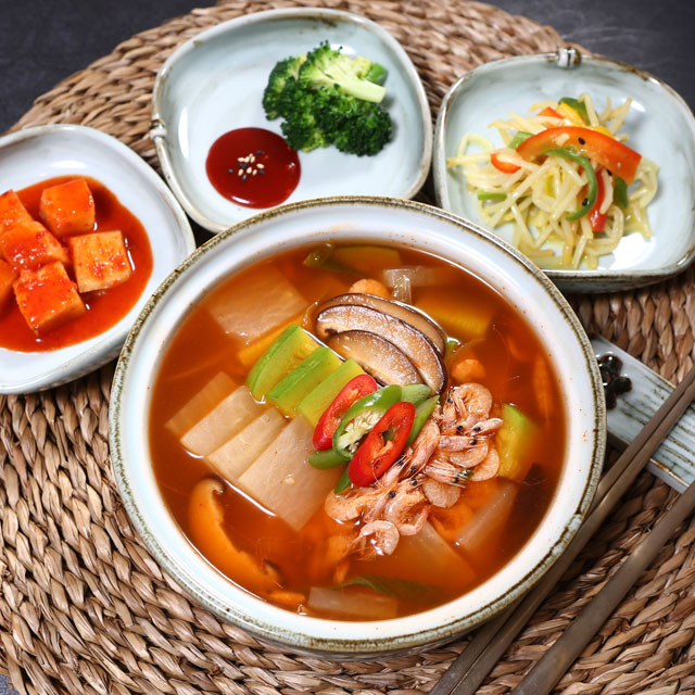 캠핑 글램핑 낚시 간편식 밀키트 맛집 민물새우탕 1kg [2 - 3인분]