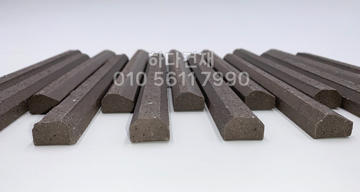 아이코트료와 베르니나 타일 K07 브라운 / 하다건재 아이콧료와 ICOT RYOWA