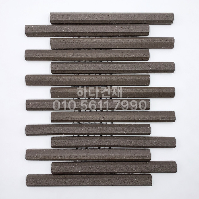 아이코트료와 베르니나 타일 K07 브라운 / 하다건재 아이콧료와 ICOT RYOWA