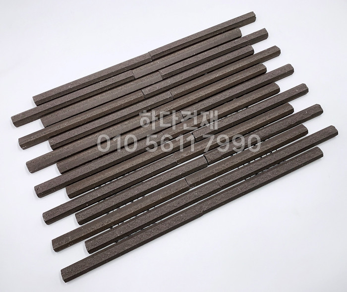 아이코트료와 베르니나 타일 K07 브라운 / 하다건재 아이콧료와 ICOT RYOWA