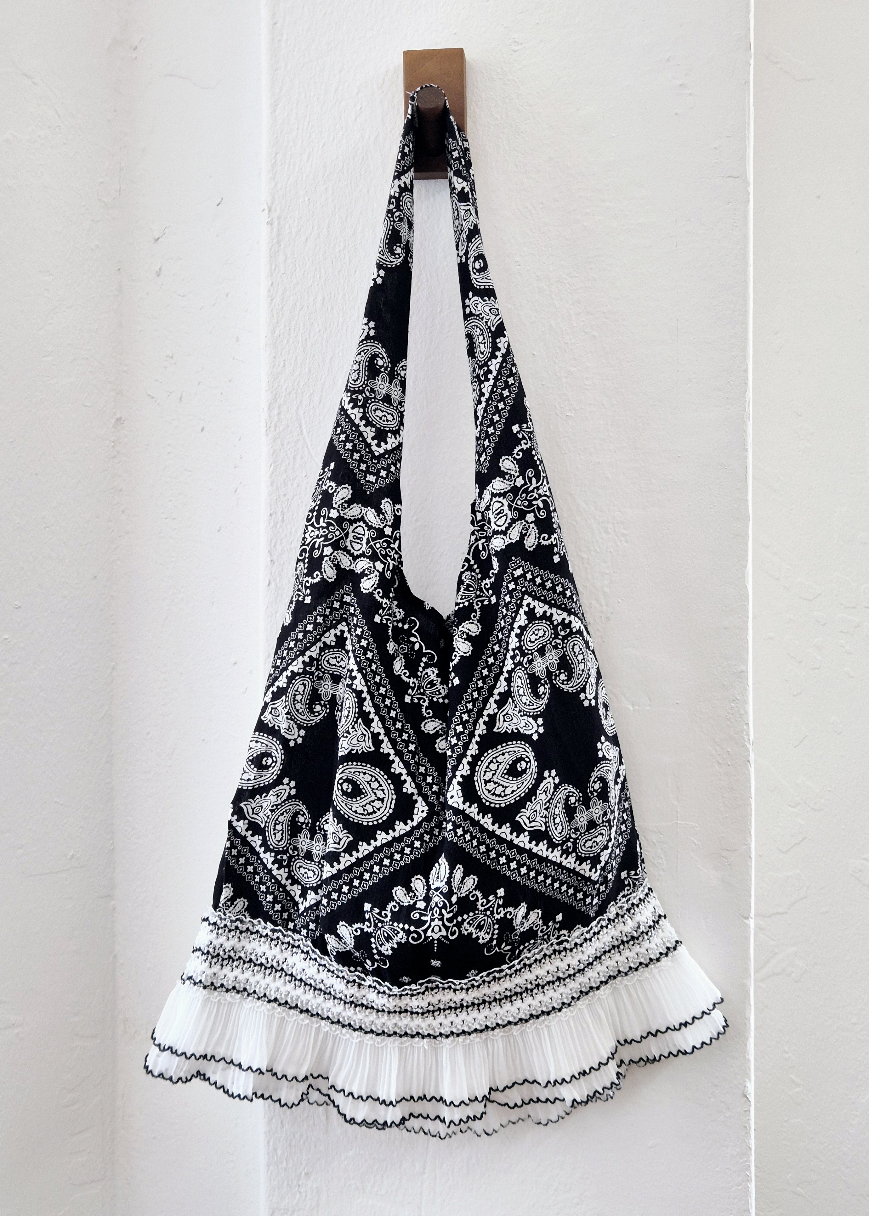 [리햅] 로니아 페이즐리 레이스백 셔링 디테일 감성 여름 숄더백