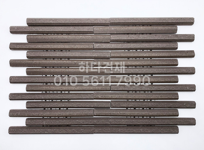 아이코트료와 베르니나 타일 K07 브라운 / 하다건재 아이콧료와 ICOT RYOWA