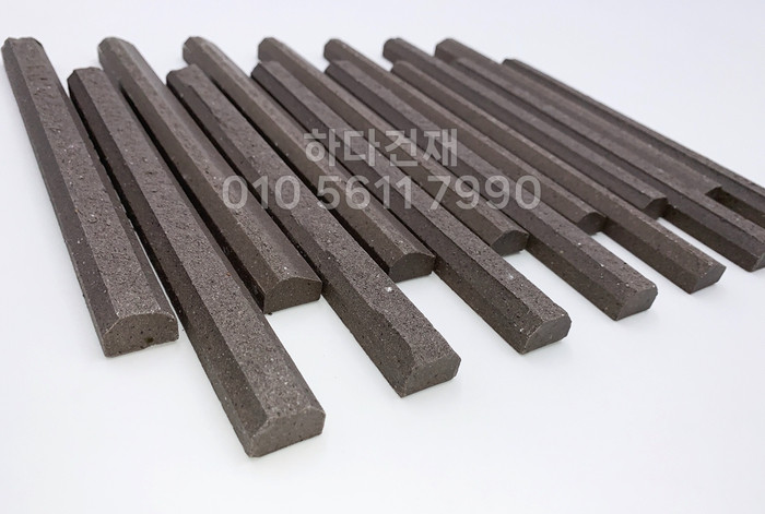 아이코트료와 베르니나 타일 K07 브라운 / 하다건재 아이콧료와 ICOT RYOWA