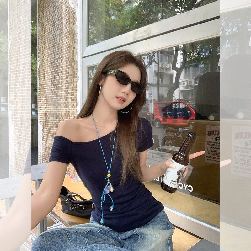 봄 여름 여성 슬림핏 사선넥 오프숄더 무지 반팔 티셔츠 비스코스 면혼방 데일리룩 캐주얼룩 - 상세 이미지 3