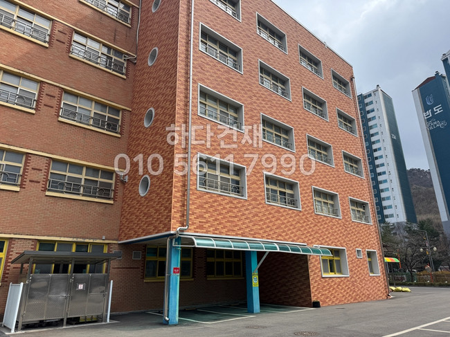 올라운더 점토타일 240x60x12T SR, SY, SO 혼합 시공사례 / 하다건재 학교 관공서 납품