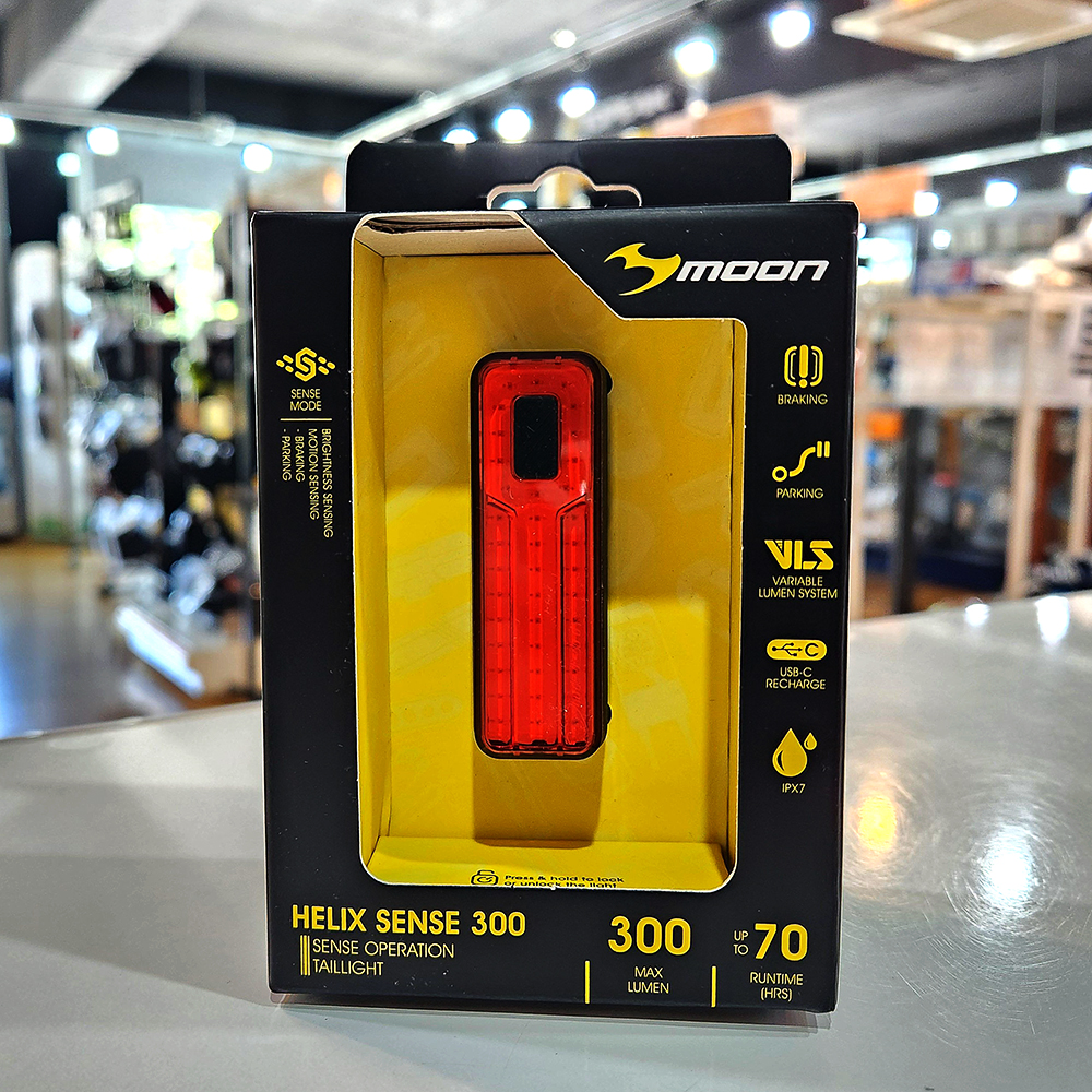문라이트 헬릭스 센스 300루멘 자전거 후미등 안전등 USB충전