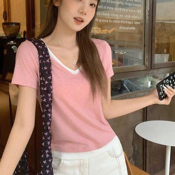 봄 여름 여성 슬림핏 브이넥 배색 반팔 티셔츠 폴리 비스코스 혼방 데일리룩 캐주얼 - 상품 이미지