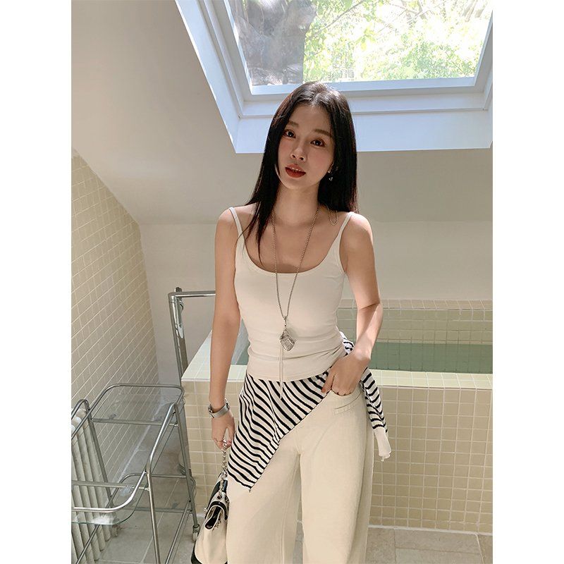 봄 여름 여성 슬림핏 뒷면 레이스배색 민소매 나시 티셔츠 면스판 데일리룩 캐주얼룩 베이직 - 상세 이미지 2