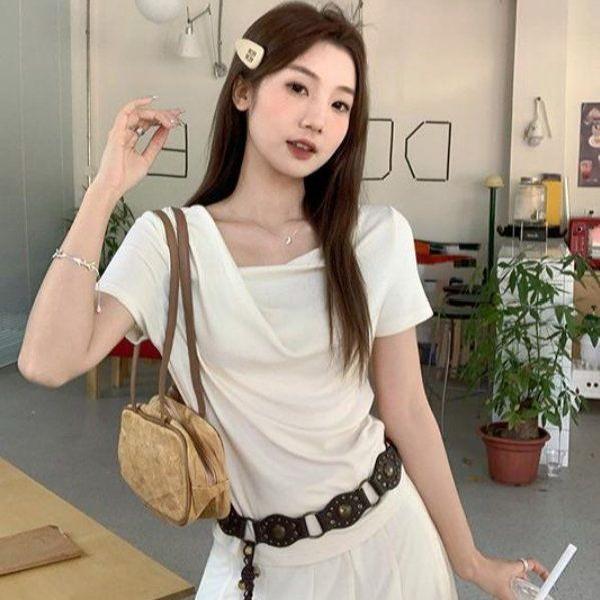 봄 여름 여성 슬림핏 브이넥 드레이핑 셔링 반팔 티셔츠 비스코스 면혼방 데일리룩 - 상품 이미지