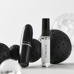 뭉클 프리지아 니치 향수 명품 수제 미니어처 휴대용 퍼퓸 5ml(샘플 시... 솔직 후기 | 피부 타입별 분석 - 상품 이미지 2