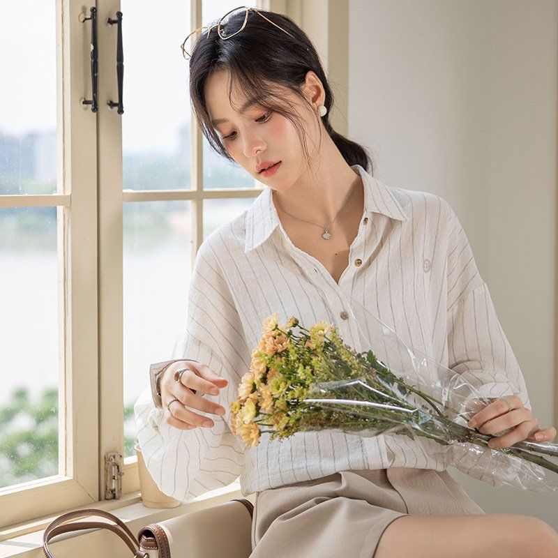 봄 여름 루즈핏 스트라이프 롱셔츠 긴팔 브이넥 블라우스 데일리룩 체형커버 여리여리핏 - 상세 이미지 3