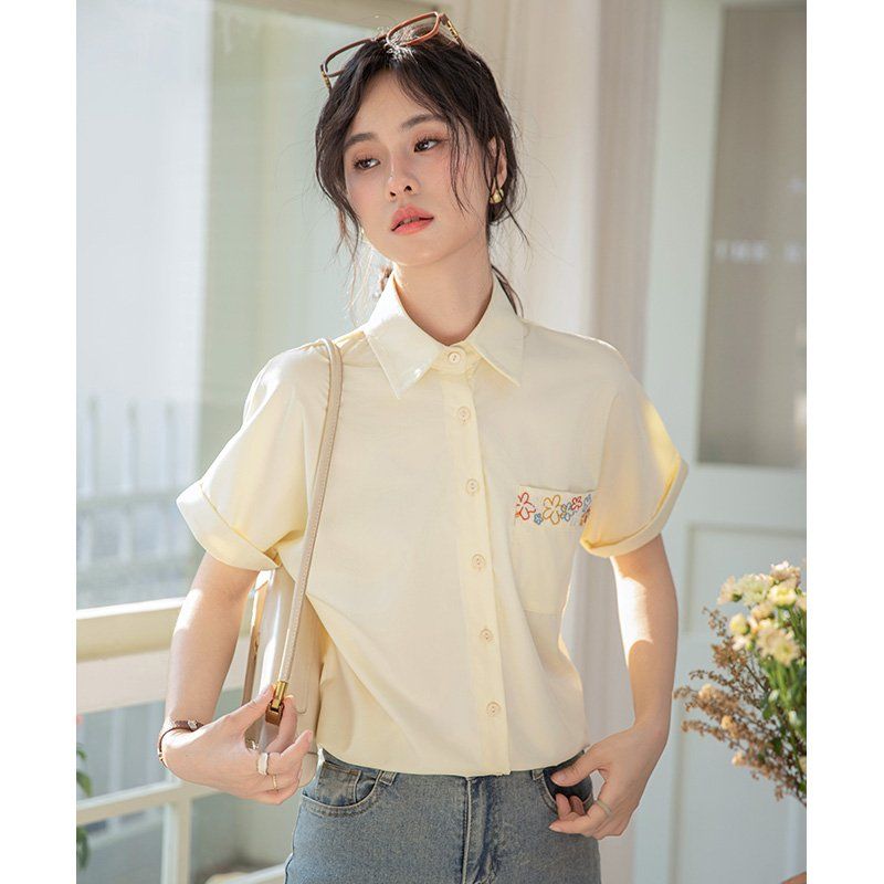 봄 여름 슬림핏 꽃자수 반팔 셔츠 스탠드카라 블라우스 데일리룩 오피스룩 출근룩 깔끔한 - 상세 이미지 3