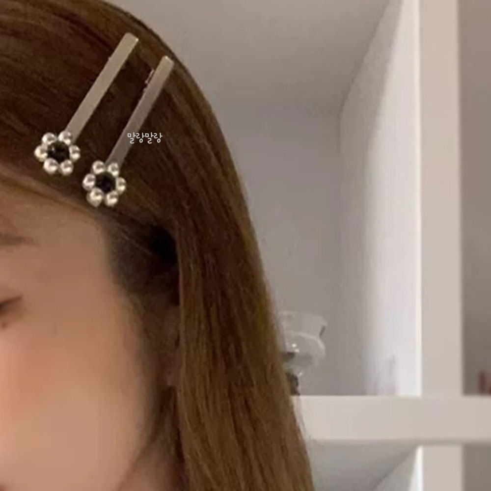 미니멀 메탈 꽃집게핀 실버 머리삔 옆머리 헤어클립 - 상품 이미지