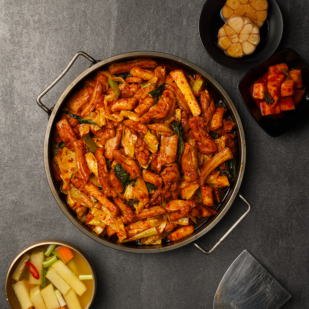 마들푸드 매운닭갈비 1kg 양념 숯불 국내산 닭다리살 밀키트