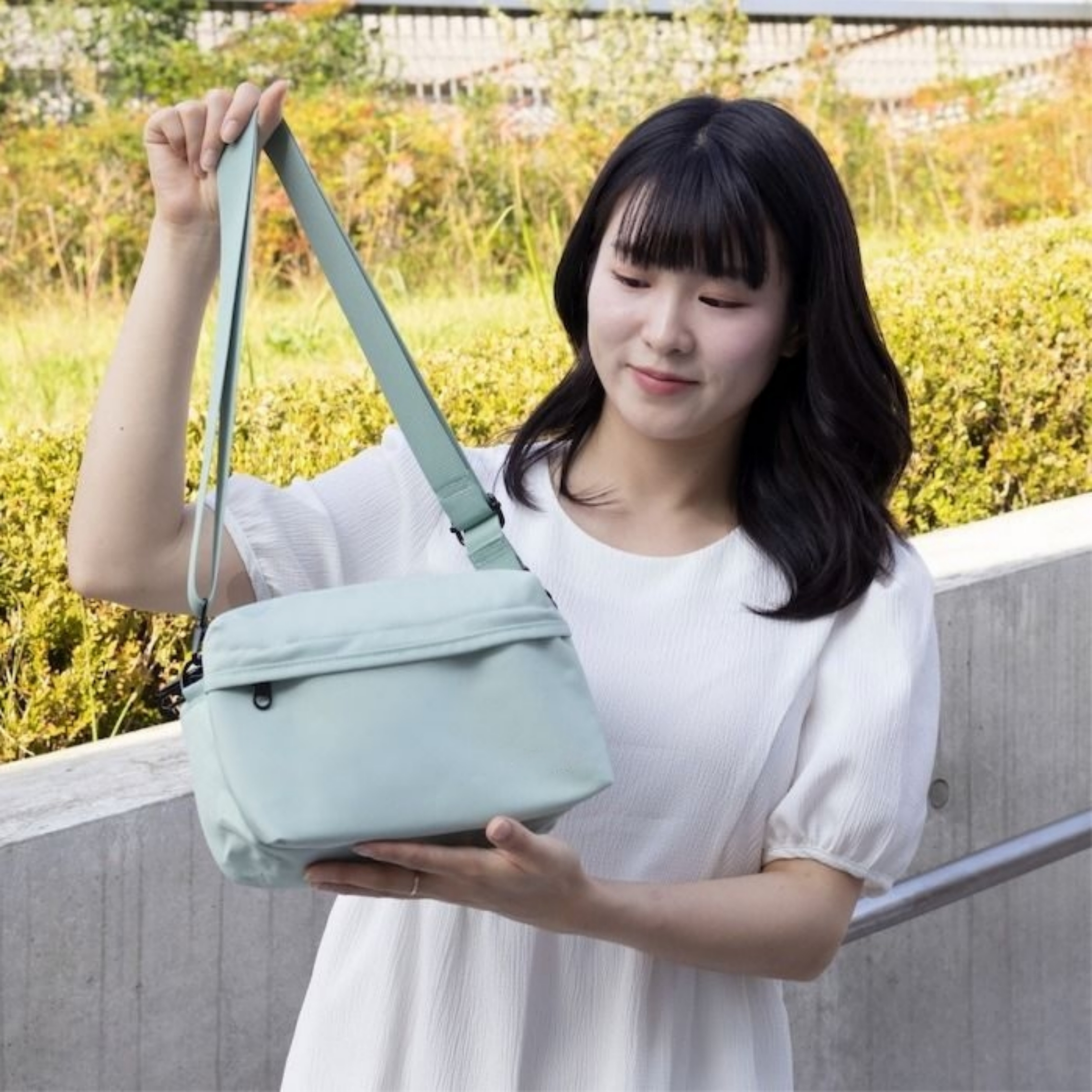 도난방지 슬링백 여권 크로스백 여행용 소매치기방지 RFID차단 안티스키밍 가방 유럽 여자