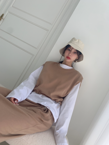 폼나나 Pomnana 루즈핏 옆트림 무지 긴팔 심플 기본 레이어드 티셔츠 - 상품 이미지