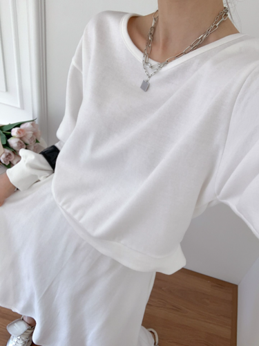 폼나나 오버핏 일자 뒷트임 끈맨투맨 지니스커트 캐주얼 홈웨어 상하의세트 - 상세 이미지 2