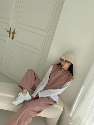 폼나나 Pomnana 오버핏 민소매 레이어드 주머니 윈드 봄 가을 후드티 - 상세 이미지 2