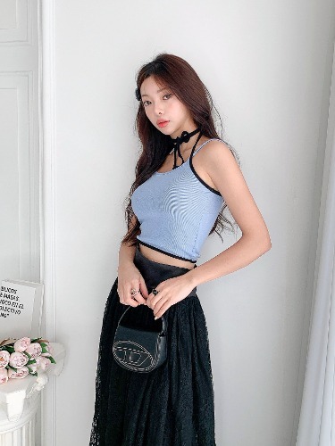 폼나나 Pomnana 슬림핏 나시 초커 캐미탑 여름 기본 티셔츠 - 상품 이미지