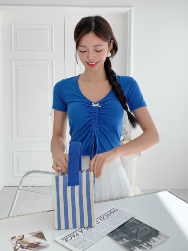폼나나 Pomnana 슬림핏 주름 브이넥 리본 반팔 마리초커 여름 기본 티셔츠 - 상품 이미지