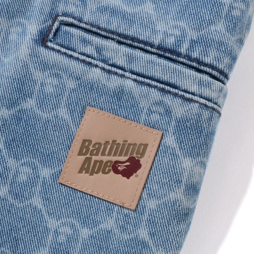 베이프 바지 COLLEGE MONOGRAM RELAXED FIT 13OZ DENIM SHORTS 1L30-151-302 - 상세 이미지 5