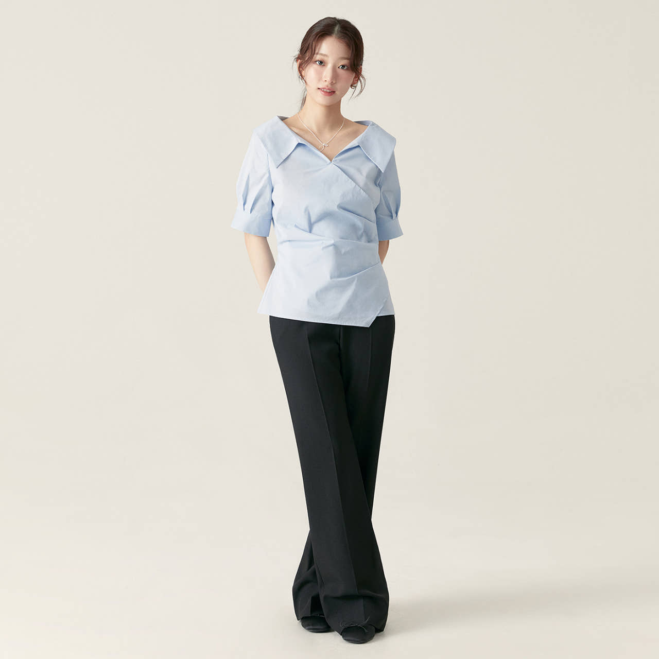 로엠 린넨라이크 롱부츠컷 슬랙스 RMTWF24R12 - 메인 이미지