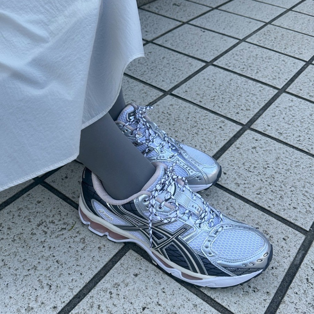 아식스 젤 님버스 10.1 레이스 쉬머 블러쉬 화이트 실버 블랙