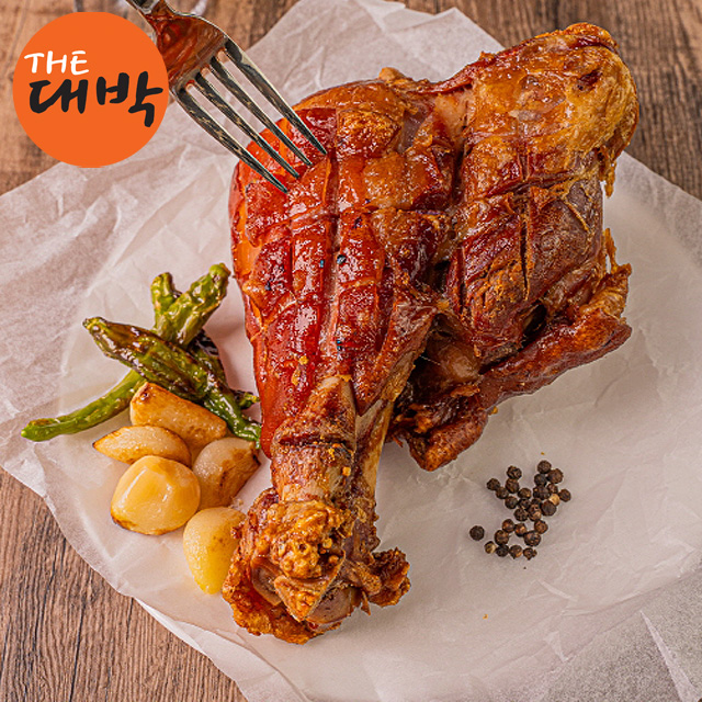 독일식 왕족발 슈바인학센 900g 통족발