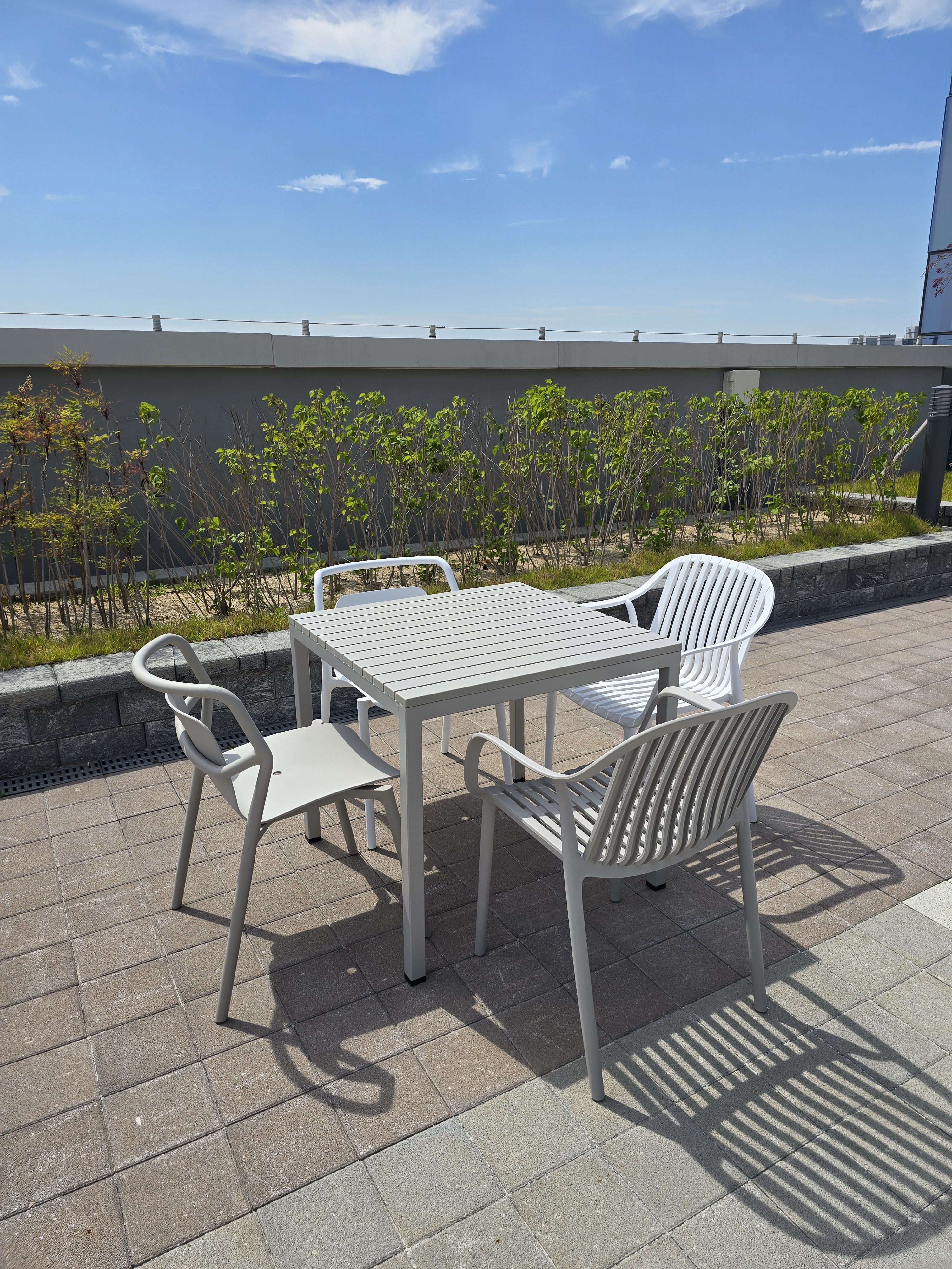 카디가구 야외테이블세트 4인 플라스틱 철제 카페 야외 테이블