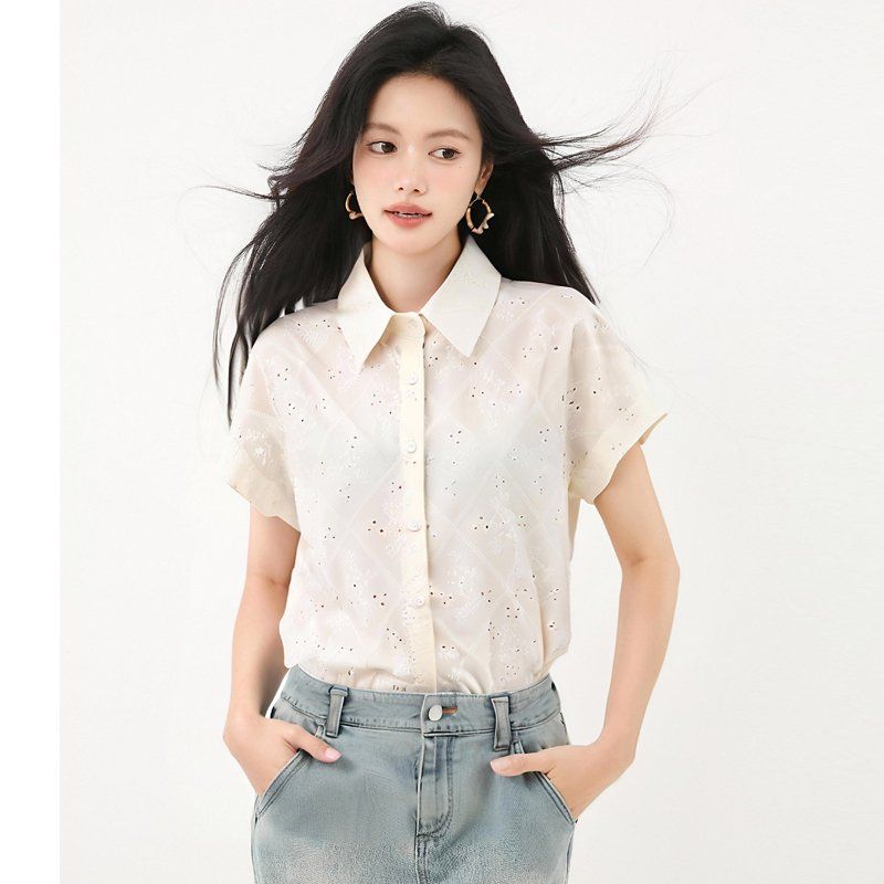 봄 여름 루즈핏 펀칭 아일렛 카라 셔츠 반팔 물결밑단 데일리룩 오피스룩 시원한 폴리 - 메인 이미지