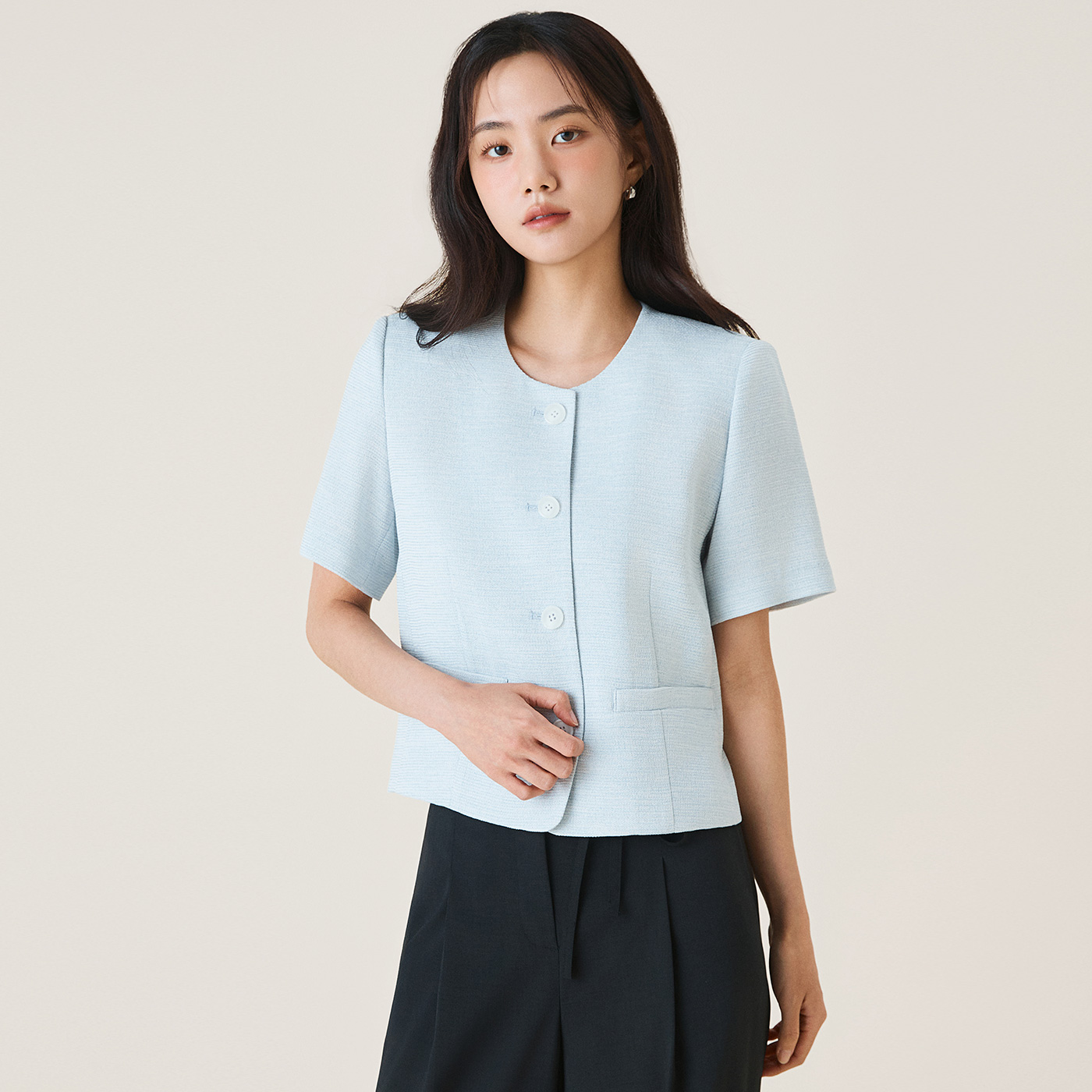 로엠 칼라리스 조직감 반팔 자켓 RMJKF26R11 - 상품 이미지