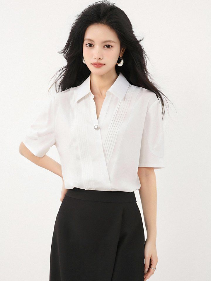 봄 여름 루즈핏 핀턱 브이넥 셔츠 블라우스 반팔 카라 원버튼 데일리룩 오피스룩 출근룩 - 상세 이미지 4