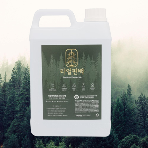 피톤치드 편백수 원액 리필형 2L 편백나무 오일 수액 실내 신발 이불 침대 새가구 새집 인테리어 집먼지 진드기 냄새 베이크아웃 포름알데히드 새집증후군 제거 방법 천연 탈취제 - 메인 이미지